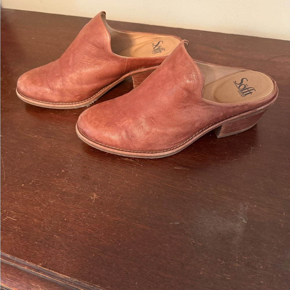Sofft Women's Tan Leather Mules